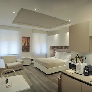 Andrea Luxury Strada Maggiore Studio 1 Italy